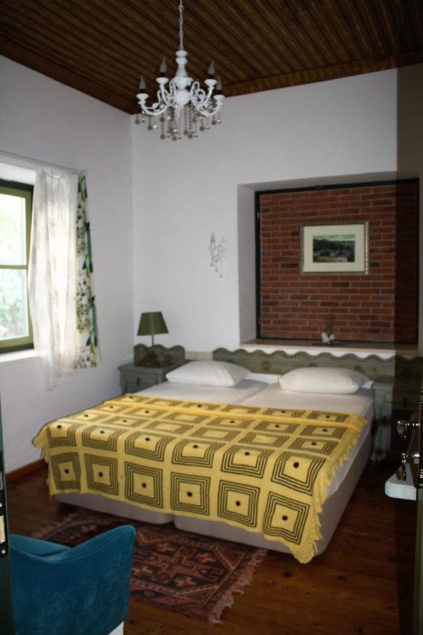 Dalyan Butik Otel Hayat Bahcesi Ayvalik Exterior photo